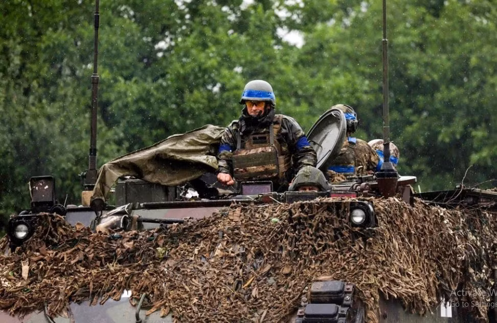 Trên thực tế, NATO đã hạ thấp đáng kể kỳ vọng vào chiến thắng của Ukraine, chuyển từ chiến lược “đánh bại Nga”, sang chỉ hy vọng là Ukraine (thực tế đứng phía sau là Mỹ và NATO) sẽ không thua quá nặng.