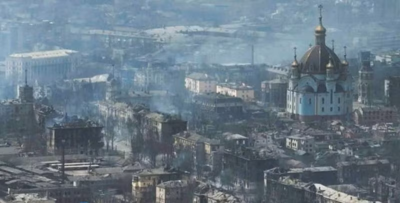 Quan Nga kiem soat 80% Mariupol; si quan Ukraine ra ngu hang loat