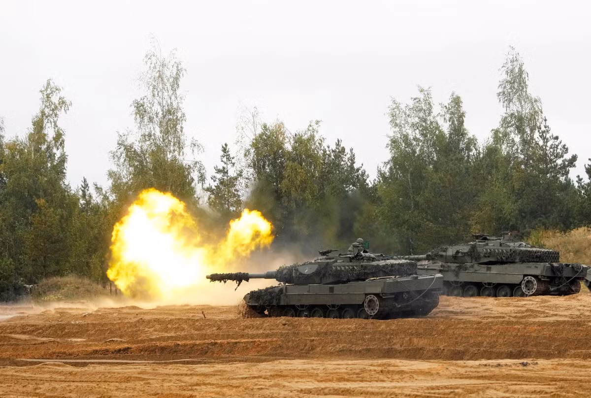 Trên thực tế, cho dù đó là xe tăng chiến đấu chủ lực Leopard 2 hay xe chiến đấu bộ binh Bradley, thì hiệu suất chiến đấu toàn diện của nó đều vượt trội. Trong số đó, xe tăng Leopard 2 đã phát triển từ mẫu Leopard 2A1 ban đầu thành Leopard 2A7. Mặc dù Leopard 2A4 của Thổ Nhĩ Kỳ bị thiệt hại trong cuộc chiến ở Syria, nhưng không vì thế mà làm mất đi danh tiếng của xe tăng Đức.