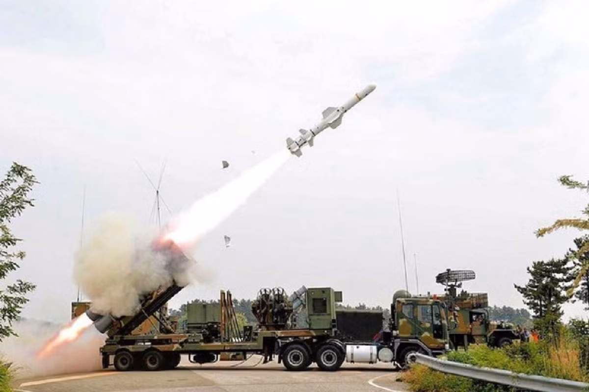 Các nhà phân tích cho rằng, sau khi Ukraine có được tên lửa đất đối hạm Harpoon, Hạm đội Biển Đen của Hải quân Nga sẽ gặp rủi ro, vì những tên lửa này có thể thực hiện các cuộc tấn công ở khoảng cách xa hơn đối với các tàu Hải quân Nga. 