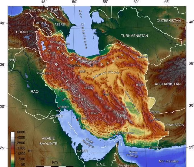 Vậy Iran có dễ bị tổn thương như Iraq? Và Iran có giống Iraq không? Kết luận không thể được rút ra quá sớm, chúng ta hãy phân tích tình hình lịch sử của Iran. Với diện tích đất 1,64 triệu km vuông và dân số 81 triệu người, Iran là một quốc gia có tiềm lực với dân số và lãnh thổ rộng lớn. 