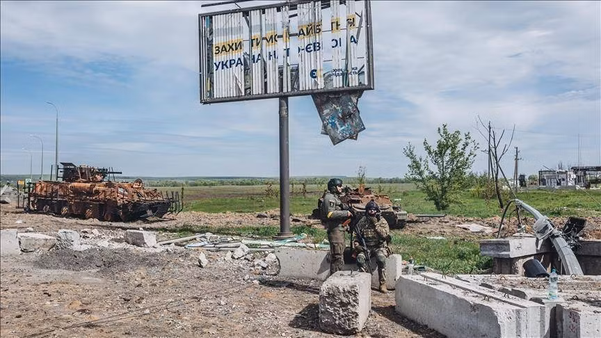 Cuộc phản công của Ukraine đã được giới chức lãnh đạo Kiev tuyên bố từ vài tháng trước đây và cuộc phản công vào Kherson, được coi là hướng phản công chính, nhưng liên tục bị lùi thời gian; nhưng cuối cùng, nó cũng được diễn ra.