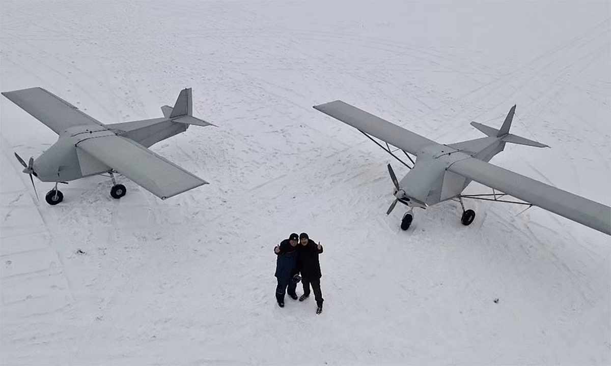 Vào tháng 6 vừa qua, Ukraine đã phóng ít nhất 70 máy bay không người lái tự sát vào một sân bay nằm sâu trong lãnh thổ Nga, có thể đã phá hủy ba máy bay chuyên để thả bom lượn.