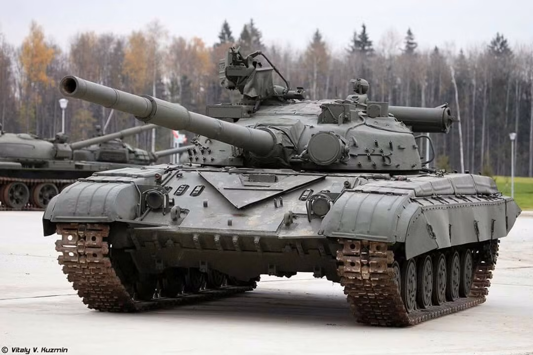 Như vậy những chiếc xe tăng T-62 mà Nga trang bị cho lực lượng dân quân thân Nga, chủ yếu sẽ được triển khai chống lại bộ binh và xe thiết giáp hạng nhẹ; nên sự khác biệt về hỏa lực so với xe tăng T-72 không có nhiều ý nghĩa.