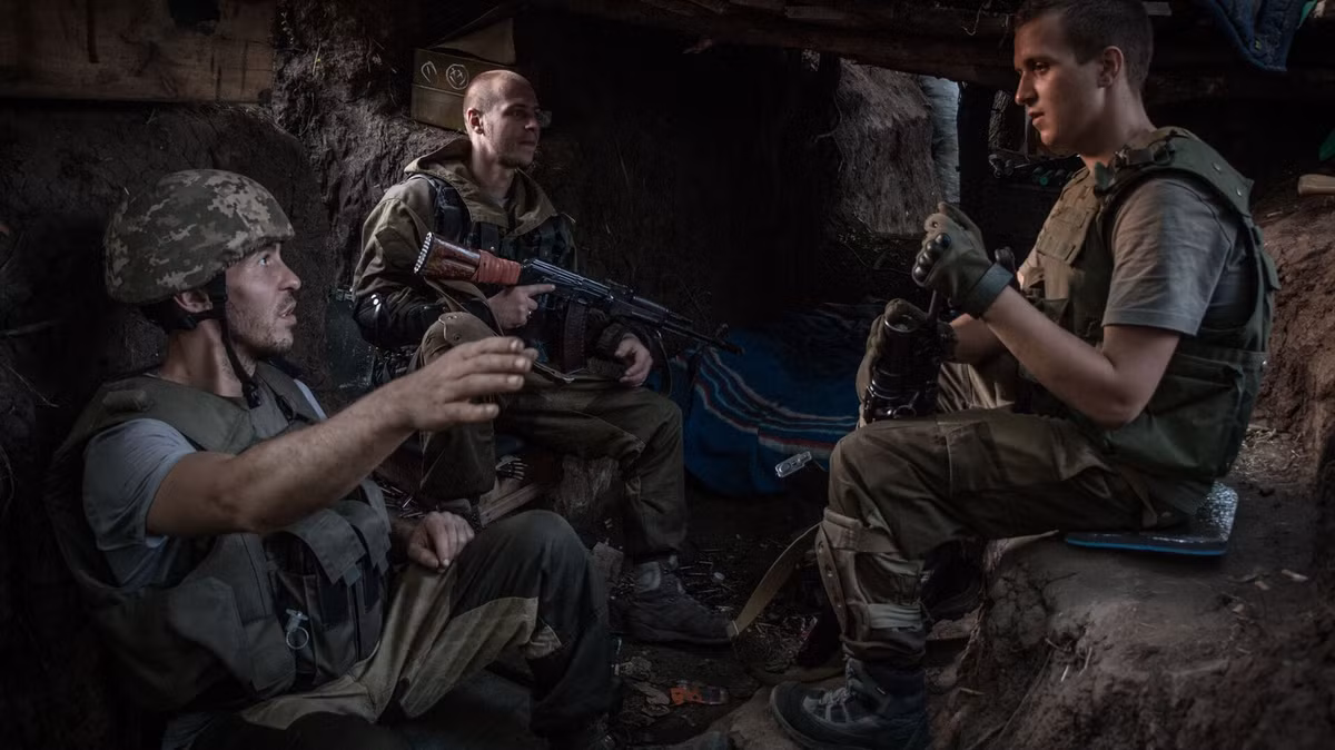 Trang web Bulgarian Military cũng đánh giá, Marinka đóng một vai trò quan trọng trong chiến lược quốc phòng của Ukraine. Kể từ năm 2014, nó đã dần trở thành một “pháo đài”, với việc Quân đội Ukraine xây dựng các rào chắn bê tông cốt thép ở đây.