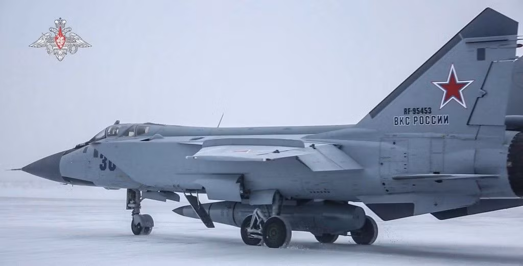 Hiện nay lực lượng Không quân Nga có thể nhanh chóng mở rộng phi đội MiG-31 đang hoạt động của mình mà không cần sản xuất mới. Những chiếc MiG-31K đã gia nhập phi đội hơn 100 chiếc tiêm kích MiG-31BM/BSM, hiện có sẵn trong biên chế Không quân Nga. 