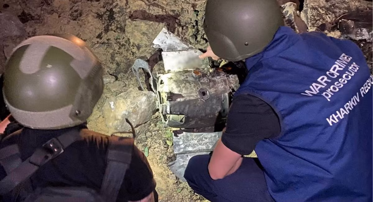 Trong cuộc phỏng vấn với các nhà báo truyền hình Ukraine, người đứng đầu văn phòng công tố khu vực Kharkov, ông Spartak Borisenko, đã làm rõ rằng, máy bay tiêm kích bom Su-34 của Nga đóng vai trò là bệ phóng bom Grom-E1.