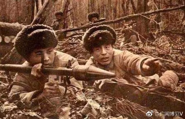 V. Bubenin sau nay viết hồi ký trong một cuộc phỏng vấn với tờ Gorodskiye Novosti: Một số nỗ lực không thành công của bộ đội biên phòng Liên Xô, nhằm đẩy lùi các cuộc tấn công của phía Trung Quốc đã kết thúc, mà không đạt được kết quả; vì vậy lệnh rút lui của phía Liên Xô đã được đưa ra.