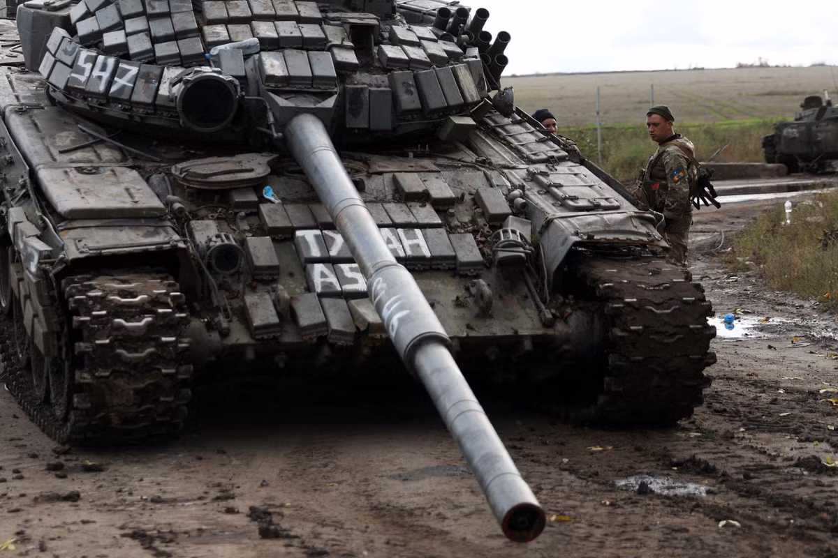 Nhìn chung, T-72 đã trở thành loại xe tăng xuất sắc được sử dụng rộng rãi nhờ hỏa lực mạnh, tính cơ động cao, khả năng bảo vệ vững chắc, thiết bị điện tử tiên tiến và dễ bảo trì, sửa chữa; nên không khó hiểu nó là loại MBT xuất hiện nhiều nhất trên chiến trường Ukraine. 
