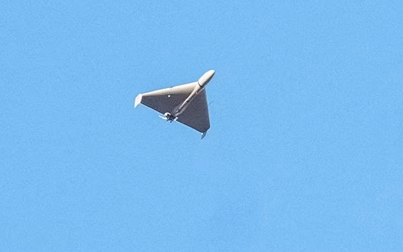 Theo mô tả của ông Ignat, những chiếc UAV Geran-2 của Nga bay vào phạm vi tác chiến điện tử của Ukraine và mất định hướng trong không gian trong thời gian ngắn do bị nhiễu. Nhưng chúng nhanh chóng “tỉnh lại” và không bị rơi, sau đó rời khỏi vùng ảnh hưởng của hệ thống tác chiến điện tử và “tiếp tục” thực hiện sứ mệnh.