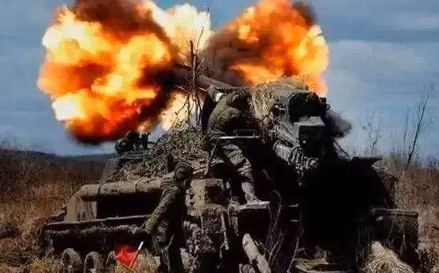 Tại chiến trường Donbass, các mặt trận như Bakhmut, Malinka và Soledar trở thành chiến trường chính. Theo thông tin của Bộ Quốc phòng Nga, quân đội Nga đã bắn 75.000 viên đạn pháo trong một tháng qua. Hiện quân đội Nga đã tiến sâu vào thành phố Bakhmut, nơi đang diễn ra những trận giao tranh ác liệt giữa hai bên.
