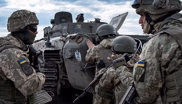Kết luận này có thể được đưa ra dựa trên phân tích các bài đăng trên mạng xã hội Ukraine, trong đó người thân của binh lính Lữ đoàn 141 yêu cầu các cấp liên quan của Lữ đoàn 141 cung cấp thông tin về số phận của những quân nhân là người thân của họ, nhưng đã ngừng liên lạc từ lâu.