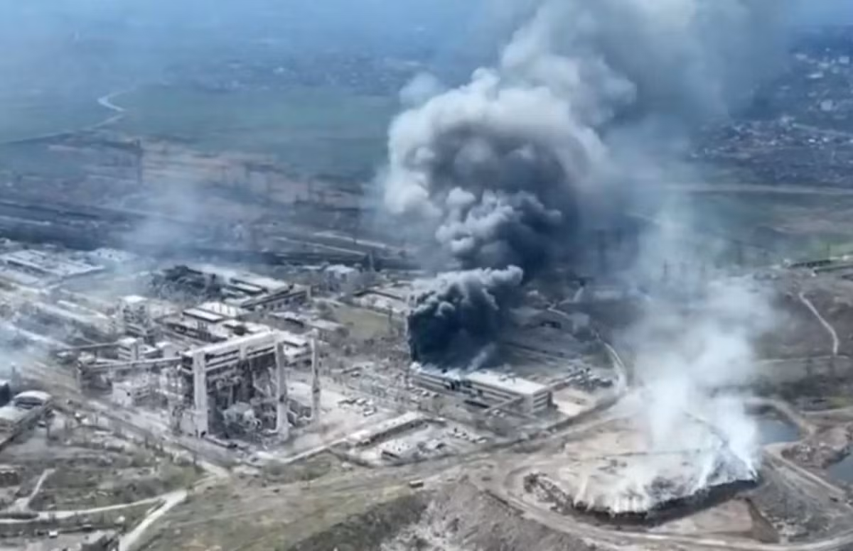 Ông Yan Gagin, cố vấn của lãnh đạo nước Cộng hòa Donetsk (DPR) tự xưng cho biết: “Nói về mức độ phức tạp của chiến dịch tấn công vào đây, nó sẽ tương đương như ở nhà máy thép Azovstal tại Mariupol và chiến dịch càn quét này sẽ tương tự như chiến dịch từng được thực hiện ở Azovstal". 