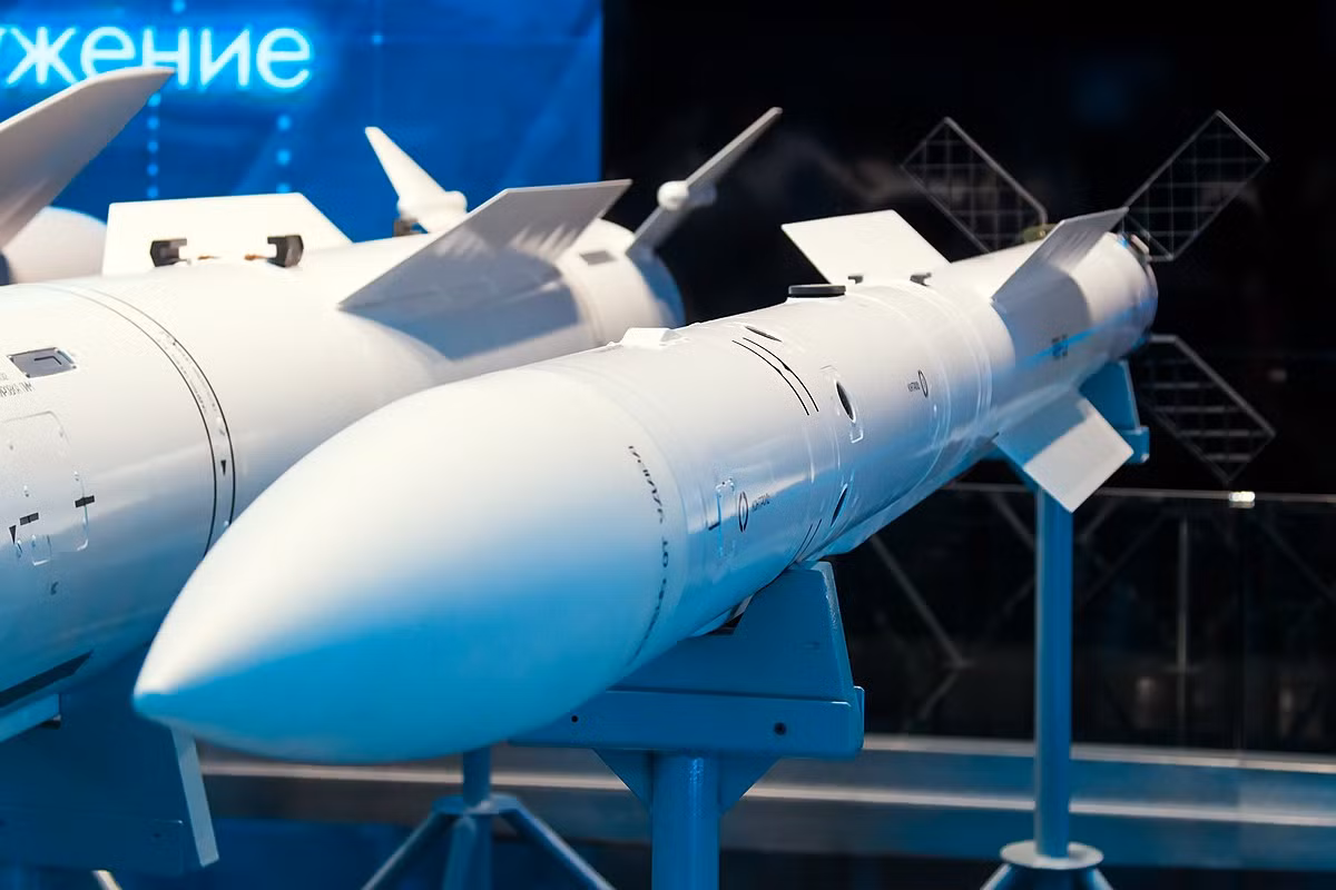 Phi công Ukraine e dè trước Su-35 hơn MiG-31 của Không quân Nga? - Hình 7 Phi cong Ukraine e de truoc Su-35 hon MiG-31 cua Khong quan Nga?-Hinh-7