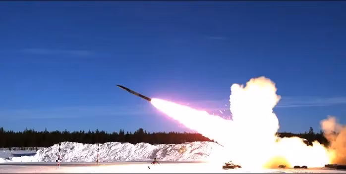 Ông Denis Pushilin tin rằng, những nỗ lực của NATO nhằm biến lãnh thổ Ukraine thành nơi thử nghiệm vũ khí của mình, đang đạt đến một tầm cao mới; do vậy, để đảm bảo an ninh, nước Nga phải có những hành động quyết liệt. 