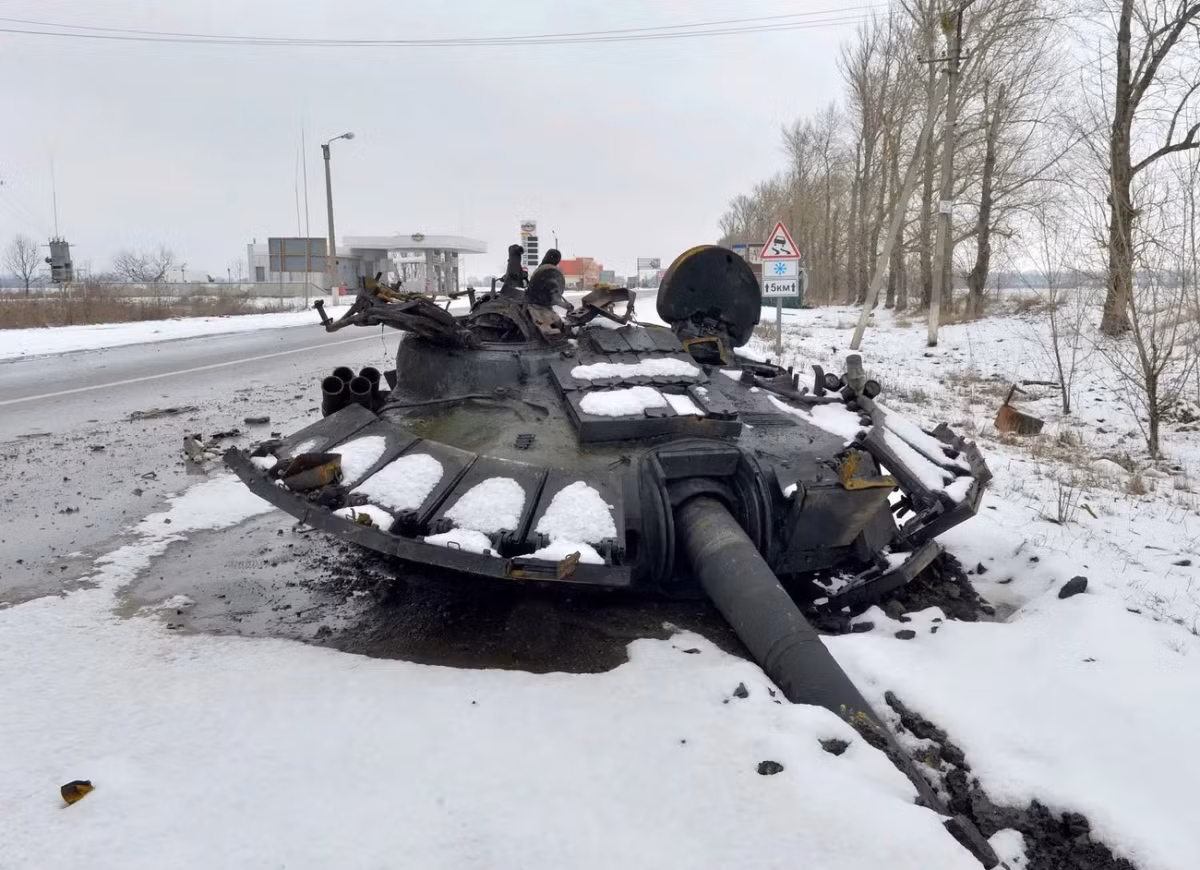 Trong cuộc xung đột Nga-Ukraine, khả năng sống sót trên chiến trường của các xe tăng do Liên Xô sản xuất ở cả hai bên tham chiến, luôn thu hút sự chú ý của các chuyên gia; khi thiệt hại về xe tăng của cả hai bên không có dấu hiệu dừng lại.