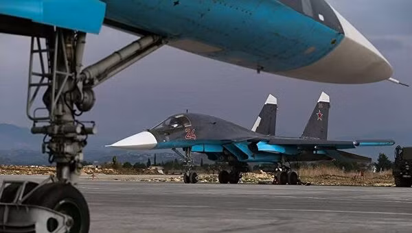 Trước đó, có thông tin cho rằng Nga và Quân đội chính phủ Syria, sẵn sàng hỗ trợ quân sự người Kurd trong trường hợp bị phiến quân thân Thổ Nhĩ Kỳ và quân đội Thổ Nhĩ Kỳ tấn công, bao gồm cả các cuộc tấn công từ máy bay chiến đấu và tên lửa tầm xa.