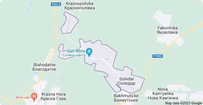 Phóng viên quân đội Nga Alexander Simonov đưa tin, sau khi quân đội Nga và lực lượng lính đánh thuê Wagner của Nga tràn ngập thị trấn chiến lược Soledar, nằm ở phía đông bắc và cách thành phố Bakhmut 11km; họ đã tiến hành trinh sát các lối đi ngầm phức tạp của mỏ muối Soledar.
