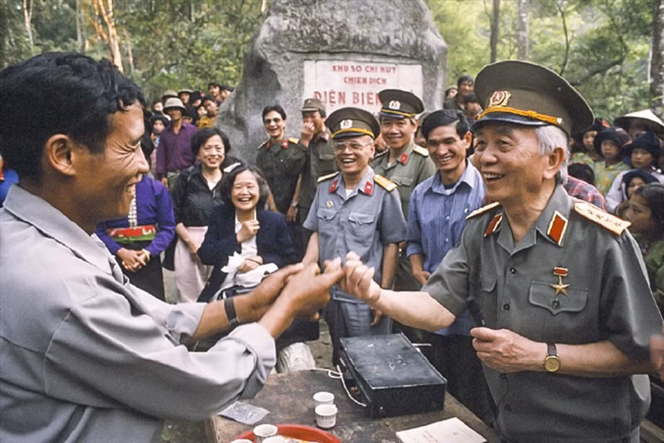 Dai tuong Vo Nguyen Giap qua hoi ky cua nhat bao The Times-Hinh-5