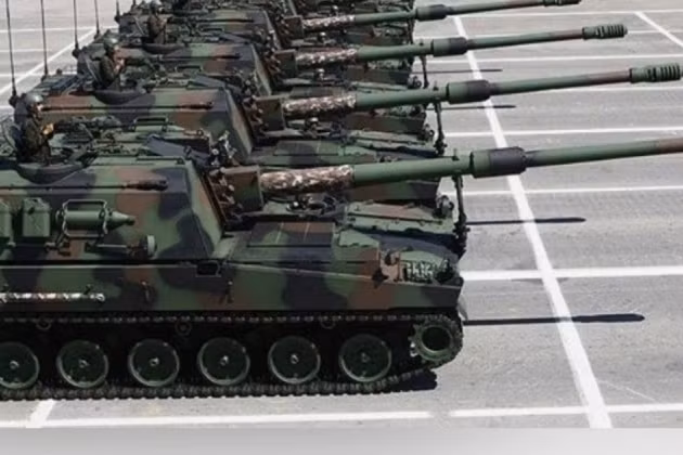 Trong khi đó hãng tin CNN/Mỹ cho biết, trong chuyến thăm Mỹ của Tổng thống Thổ Nhĩ Kỳ Recep Erdogan dự kiến vào ngày 9/5 tới đây, hai bên sẽ trao đổi về khả năng cung cấp 12 khẩu pháo tự hành T-155 Firtina cho Ukraine, đủ trang bị cho một tiểu đoàn pháo binh, giúp tăng cường đáng kể hỏa lực cho Quân đội Ukraine. 