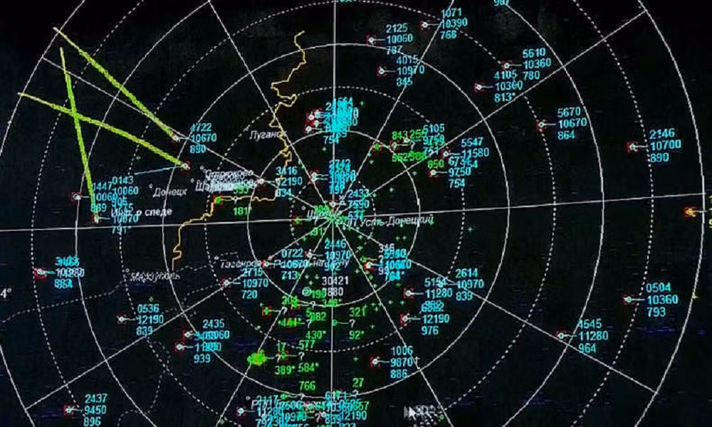 Nói tóm lại, radar nhận dạng tầm xa LRDR có khả năng hoạt động ở chế độ "góc rộng" để phát hiện mục tiêu và chế độ "góc hẹp" để xác định và bám bắt mục tiêu nghi vấn rất tốt và mạnh mẽ, nó được triển khai tại Căn cứ Không quân Clear ở Alaska. Trên lý thuyết, bất kỳ tên lửa xuyên lục địa nào bay từ Á-Âu đến Mỹ đều không thể thoát khỏi sự giám sát của nó. 