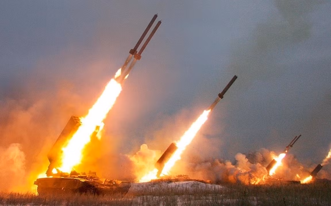 Trên thực tế, cuộc xung đột Nga-Ukraine đã chứng minh rằng chiến thuật của NATO không thể đánh bại Nga. RFAF đang sử dụng hệ thống tác chiến điện tử để can thiệp vào hệ thống C4I phương Tây của Ukraine trên quy mô lớn, tiến hành tấn công hỏa lực tầm xa, gây tiêu hao ở tiền tuyến và nhằm mục đích làm suy yếu AFU, thông qua một cuộc chiến tiêu hao kéo dài.