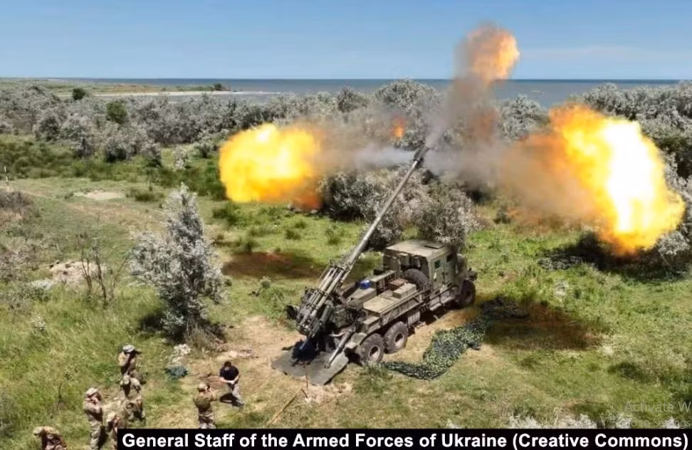 Nói cách khác, Quân đội Ukraine có thể sử dụng loại pháo tầm xa này để tấn công thành phố Belgorod của Nga từ sâu trong lãnh thổ của họ. Vì vậy, vùng đệm an toàn mà Nga thiết lập, cần phải đẩy ra xa đến mức quân Ukraine khó có thể sử dụng những loại pháo trên để uy hiếp thành phố Belgorod.