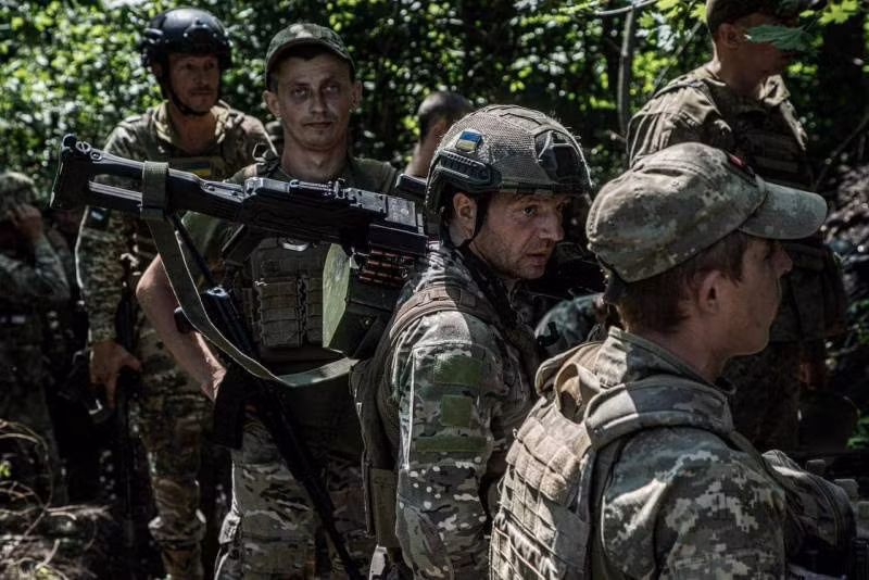 Mặc dù quân đội Ukraine bị tổn thất nặng nề, nhưng bất kể là NATO hay Ukraine, họ đều đang quảng bá rằng quân đội Ukraine vẫn duy trì hiệu quả chiến đấu và vẫn có một lực lượng dự bị mạnh, có thể thực hiện một cuộc tấn công mới bất cứ lúc nào. Nhận xét như vậy, có nghĩa là quân đội Ukraine đủ sức "đánh bại và vượt qua" mọi tuyến phòng thủ của quân Nga.