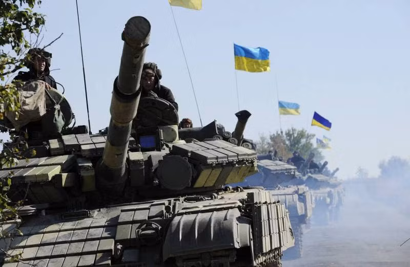 Không thể phủ nhận rằng, quân đội Ukraine đã tập hợp 2 quân đoàn và 30 lữ đoàn cho cuộc “đại phản công” ở hướng Zaporizhia. Nhưng sau khi phát động cái gọi là “phản công giai đoạn hai”, quân đội Ukraine phải dồn toàn bộ lực lượng dự bị vào tác chiến, như Lữ đoàn bộ binh cơ giới tinh nhuệ 116 và 118 của Quân đoàn 10. 