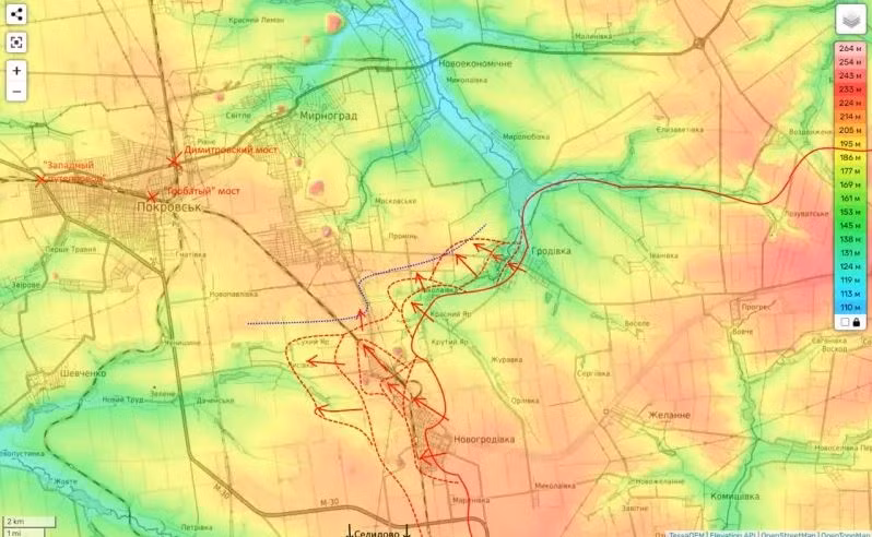 Cách đó không xa, thành phố Pokrovsk, huyết mạch của Quân đội Ukraine ở Donbass, quân Nga giống như một người chơi cờ đầy mưu mô, từng bước đẩy quân Ukraine vào “thế cờ bí”. Sau khi quân Nga chiếm Novogrodivka vào đầu tháng 9, họ chỉ còn cách Pokrovsk chưa đầy 8 km và thành phố nằm trong tầm khống chế của pháo binh và UAV của Nga. 