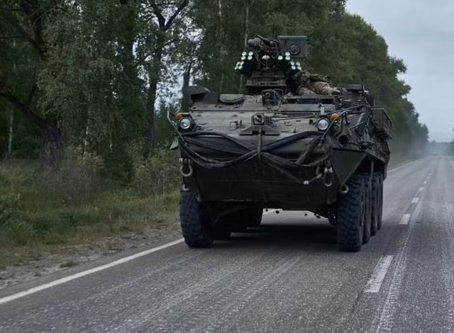 Lực lượng chính quy của Quân đội Ukraine bao gồm Lữ đoàn bộ binh cơ giới số 42 và Lữ đoàn xung kích số 92 (chuyển từ Chasov Yar), Lữ đoàn bộ binh cơ giới số 57 (chuyển từ Kupyansk); Lữ đoàn tấn công đường không số 82 (có cả xe bọc thép Stryker, được chuyển từ mặt trận Orekhiv tỉnh Zaporozhye); Lữ đoàn bộ binh cơ giới số 93 (có cả xe chiến đấu bộ binh CV90 rút từ mặt trận Chasov Yar, cũng có thể là trang bị của Lữ đoàn bộ binh cơ giới số 21).