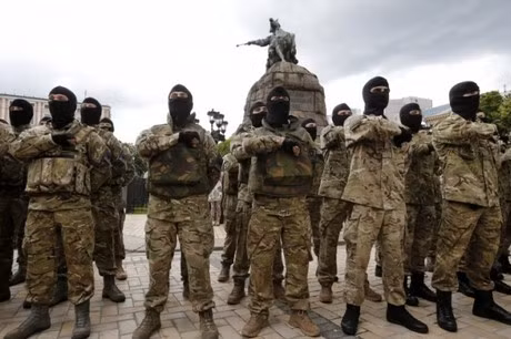 Mới đây, Bonaire, phóng viên chiến trường người Pháp đóng tại vùng Donbas cũng đã công bố sự thật hậu trường về cuộc chiến Donbas, vạch trần sự tàn bạo của Tiểu đoàn Azov với người dân Miền Đông Ukraine.