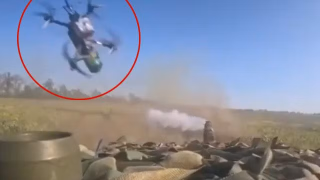 Ngoài ra, Bugai còn khoe loại đạn súng 40 mm theo chuẩn NATO mà quân Nga thu được của Quân đội Ukraine, hiện đang được họ sử dụng để tấn công quân Ukraine. "Chúng tôi đang trả lại những gì họ sử dụng chống lại chúng tôi", anh ta nói. 