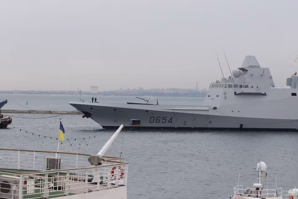 Thông tin báo chí của Hải quân Ukraine cho cho biết, chặng dừng chân ở Odesa là chuyến thăm đầu tiên của tàu Auvergne tới vùng biển Ukraine, kể từ khi nó được gia nhập vào Hải quân Pháp vào năm 2018. 
