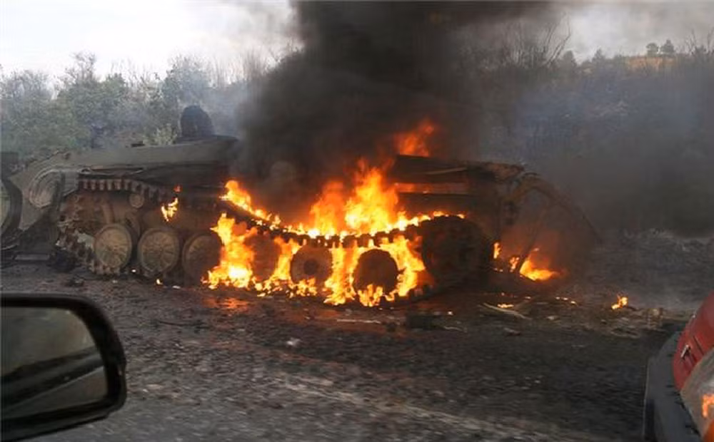 Họ thông báo cho OSCE rằng, Ukraine đã vi phạm “Thỏa thuận Minsk” và đang pháo kích vào vùng đất của chúng tôi. Hơn nữa, những người lính của chúng tôi đã hy sinh và họ yêu cầu một “chế độ im lặng”, nhưng tôi xin nhắc lại rằng, cơ chế này đã không hoạt động”.