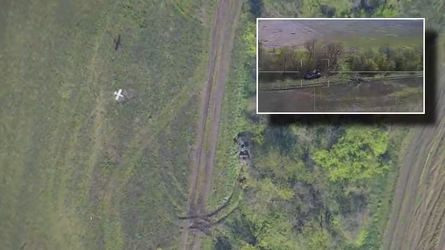 Trên UAV Lancet, một cảm biến đo khoảng cách bằng laser được dành riêng để xác định khoảng cách từ UAV đến mục tiêu. Ở khoảng cách tối ưu (thường là từ 4 đến 5 mét), cảm biến này sẽ kích hoạt đầu đạn nổ lõm, để có tác động phá hủy tối đa mục tiêu. 