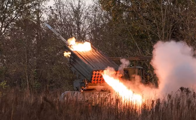 Hiện có thông tin cho biết, các mối đe dọa đối với quân Ukraine ở sườn phía bắc của toàn bộ khu vực Avdiivka đang gia tăng. Phía tây Kamenka, quân Nga đã bắt đầu một loạt cuộc tấn công mới nhằm vào mỏ đá Avdiivsky, với mục đích tiêu diệt quân Ukraine đang cố thủ tại đây. 