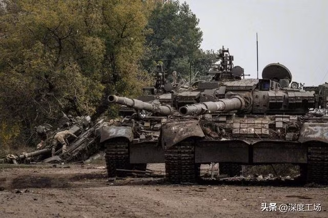 Sau đó, các phân đội cơ động nhanh khác nhau của quân đội Ukraine (chủ yếu là bộ binh) bắt đầu tiến lên với tốc độ cao; khi gặp các vị trí được tổ chức phòng thủ kiên cố của quân đội Nga, họ trực tiếp vòng qua và tiếp tục tiến sâu về phía sau.