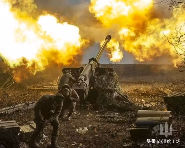 Sự đảo ngược vận mệnh của Ukraine tại Kursk, không thể chỉ là do một yếu tố đơn lẻ nào. RFAF đã tấn công các tuyến tiếp tế của Ukraine và bắt đầu cắt đứt các đường rút lui. Vào thời điểm quan trọng, sự hỗ trợ của Mỹ cho Ukraine, bao gồm cả việc chia sẻ thông tin tình báo, đã bị dừng lại.