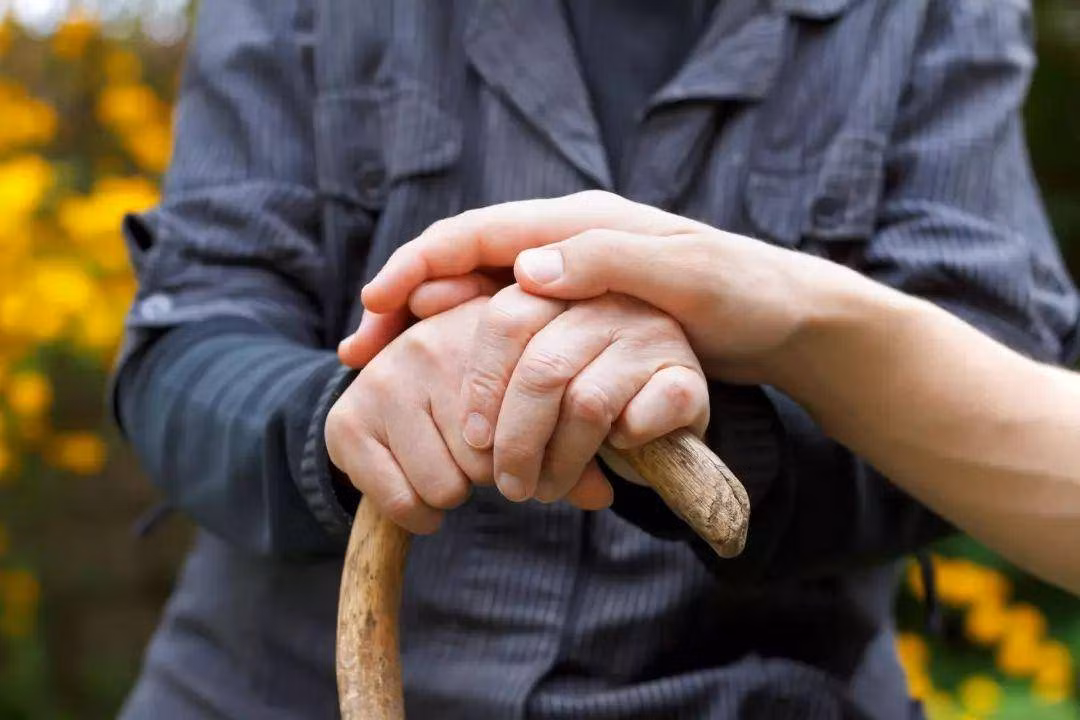 Mọi người đều có quan điểm khác nhau về việc lựa chọn nơi sống, một số người thích cuộc sống tiện lợi trong thành phố nhộn nhịp, một số người lại yêu thích thiên nhiên, sự yên tĩnh của những ngôi làng thôn quê. Thế nhưng, ít người biết việc lựa chọn nơi sống lại ảnh hưởng đến sức khỏe của chúng ta.