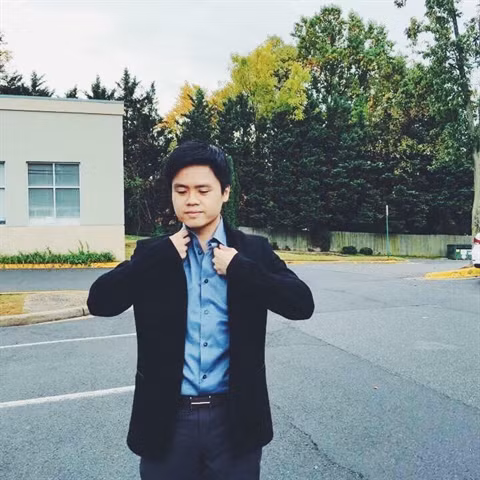 Riêng công ty của gia đình nhà Phan Thành được mang tên chính anh - Công ty TNHH TM DV Phan Thành, kinh doanh mặt hàng chính là phụ gia dầu nhờn nhập khẩu từ châu Âu - Hoa Kỳ và xuất khẩu phụ gia sang các nước châu Á. Mặc dù có quy mô nhỏ nhưng tổng lợi nhuận mang lại từ công ty khó có thể đong đếm. Ảnh: Internet.