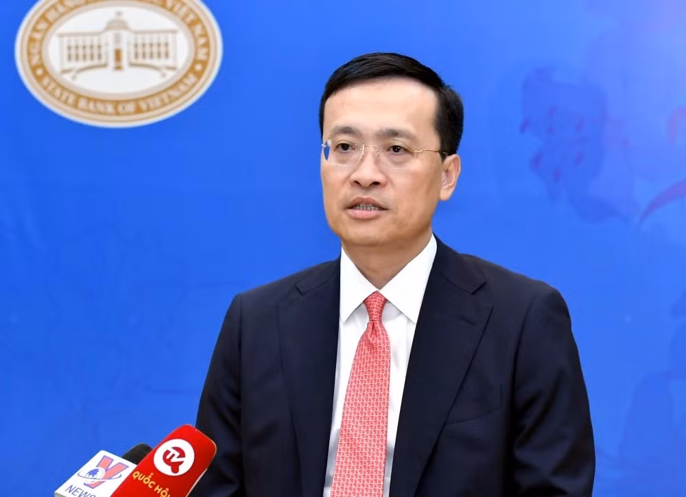 Phó Thống đốc Phạm Quang Dũng: 4 NHNN sẽ bán vàng trực tiếp cho dân Pho Thong doc Pham Quang Dung: 4 NHNN se ban vang truc tiep cho dan