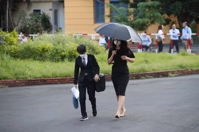 Ong Tran Qui Thanh va Tran Uyen Phuong khang cao