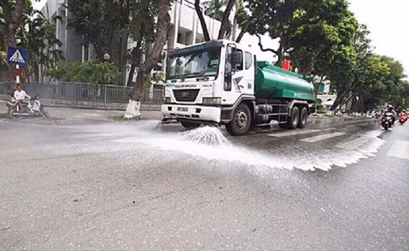 Ha Noi chi 114 ty rua duong chong nang: Tien co “chay nham chuong”?