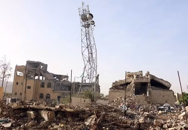 Liên quân Ả-rập do Ả-rập Xê-út bắt đầu chiến dịch không kích tại Yemen hồi tháng 3/2015 nhằm hỗ trợ chính phủ nước này chiến đấu chống lại quân nổi dậy Houthi.