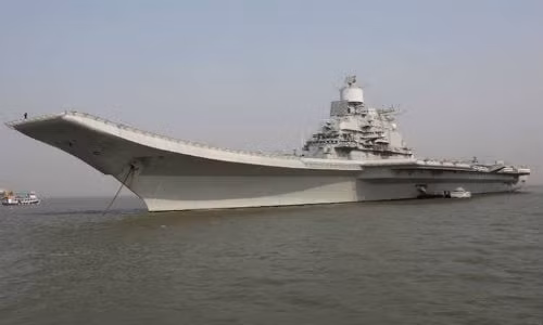 An Do: Ro ri khi doc tu tau san bay, 4 nguoi thuong vong