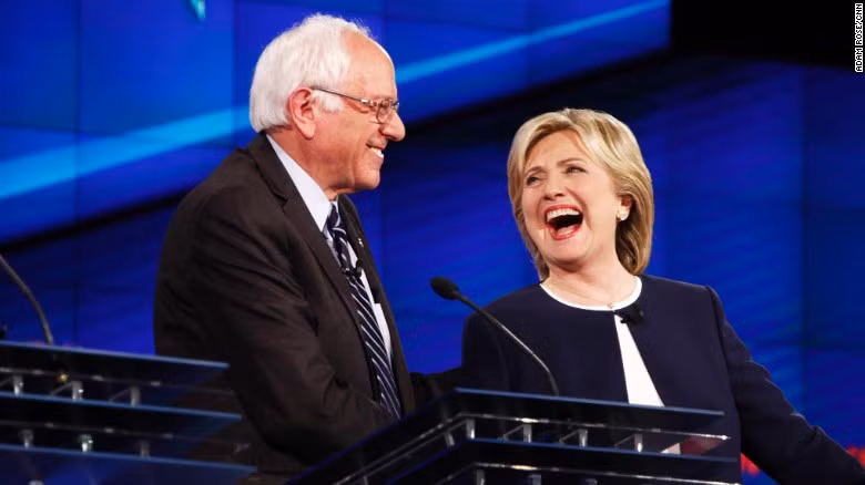Đến ngày 7/6, bà Clinton đã giành đủ số phiếu đại biểu cần thiết để trở thành ứng viên của Đảng Dân chủ tham gia cuộc đua vào Nhà Trắng trong tháng 11 tới.