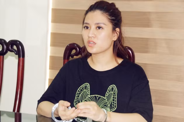  Hotgirl giả người thành đạt lừa đảo 8 tỷ đồng: Tháng 5/2022, Công an tỉnh Nghệ An tạm giữ hình sự Âu Thị Thanh Hằng (SN 1996, trú phường Vinh Tân, thành phố Vinh, Nghệ An) để làm rõ hành vi "Lừa đảo chiếm đoạt tài sản". Theo tài liệu của cơ quan điều tra, Âu Thị Thanh Hằng không có việc làm ổn định nhưng "nổ" bản thân là một doanh nhân trong lĩnh vực bất động sản. Hằng thường xuyên đăng tải các hình ảnh ăn chơi tại các địa điểm sang trọng, đi xe sang, ở chung cư cao cấp.