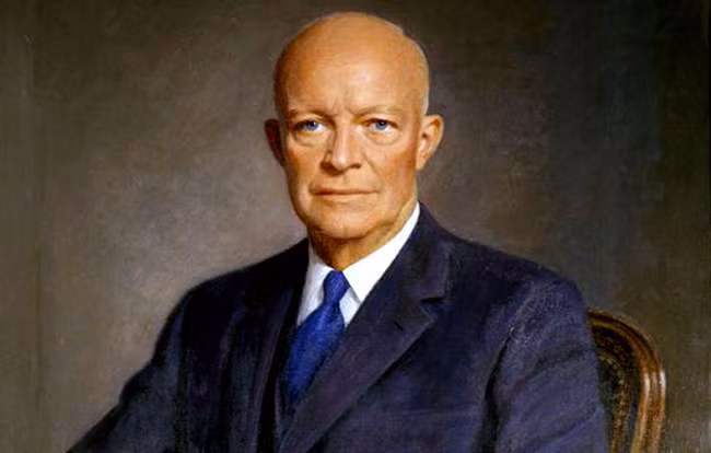 Vào đầu những năm 1960, chính quyền Tổng thống Dwight D. Eisenhower (trong ảnh) mới phát hiện về sự tồn tại của cơ sở hạt nhân Dimona. Thậm chí, họ còn phát hiện Israel nhận được hỗ trợ của Pháp trong việc xây dựng một lò phản ứng hạt nhân.