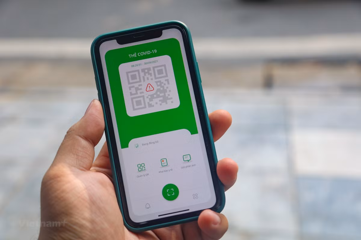 Để xem lại các giấy tờ đã gửi, người dùng vào Menu, chọn Ví giấy tờ. PC-Covid hiện hỗ trợ khai báo tiêm vắc xin đến mũi thứ ba.